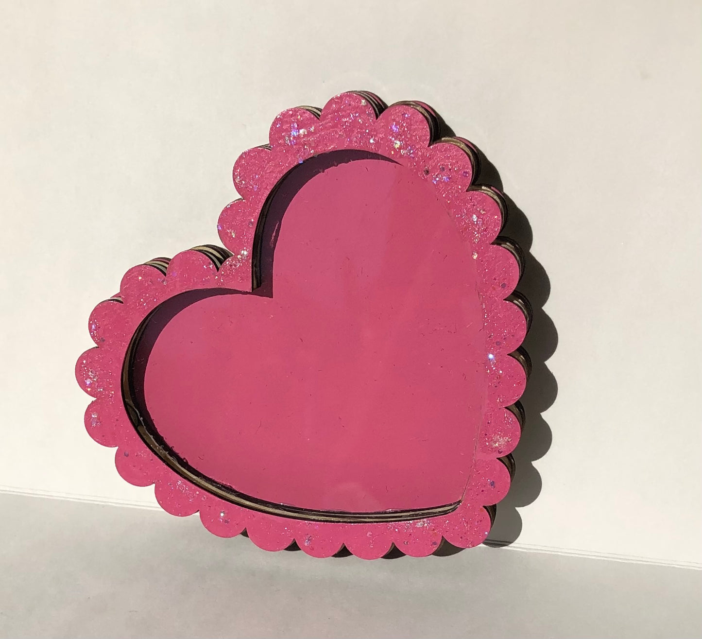 Scallop Heart Valentine’s Shaker - Dark Pink Glitter