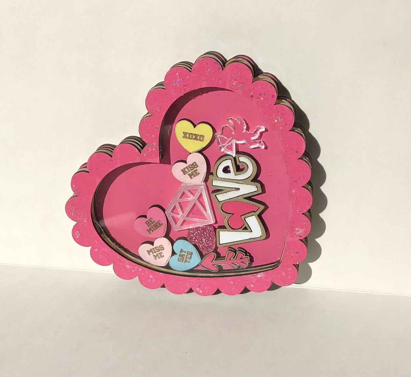 Scallop Heart Valentine’s Shaker - Dark Pink Glitter